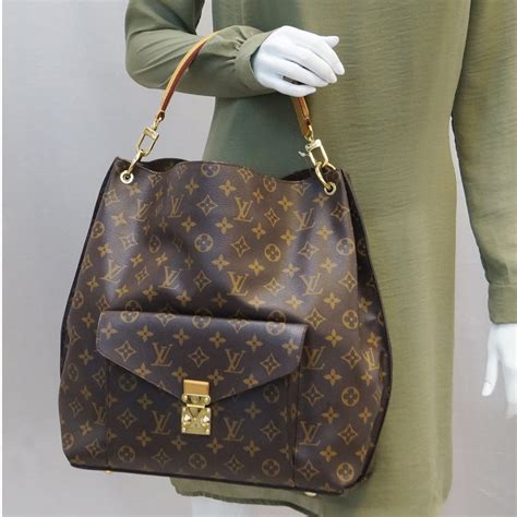 lv metis hobo bag